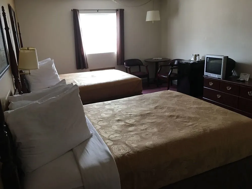 Howard Johnson By Wyndham Theatre District Hotel Branson