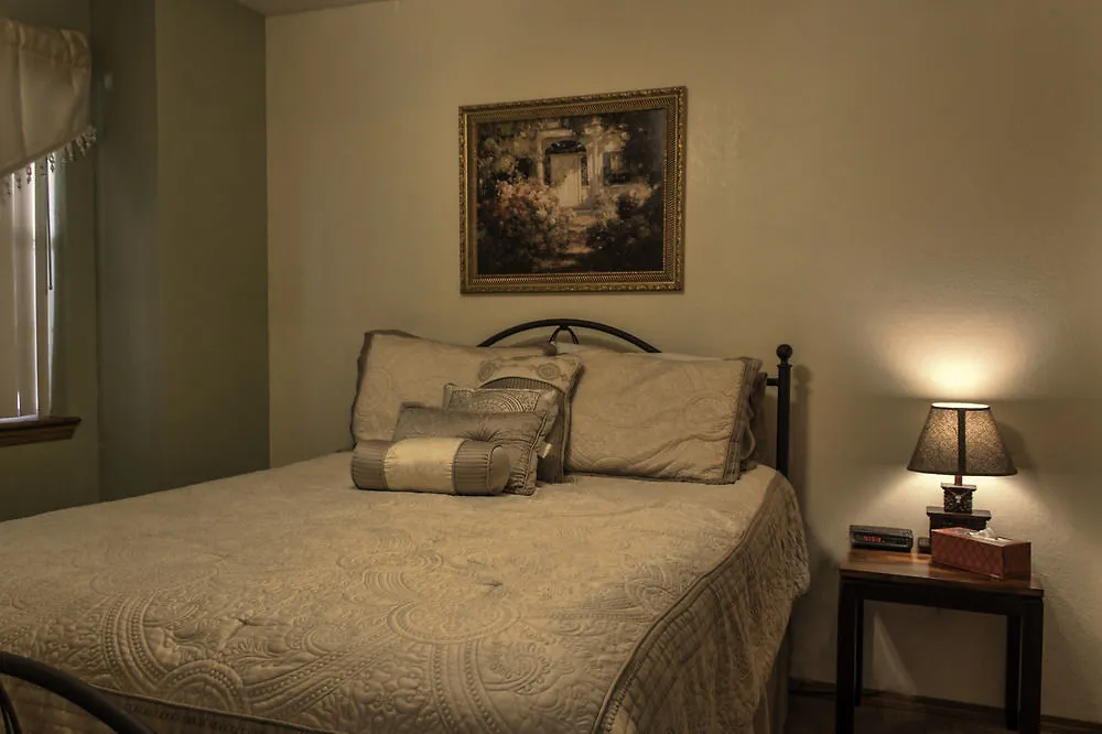 Branson Silver Dollar 3*