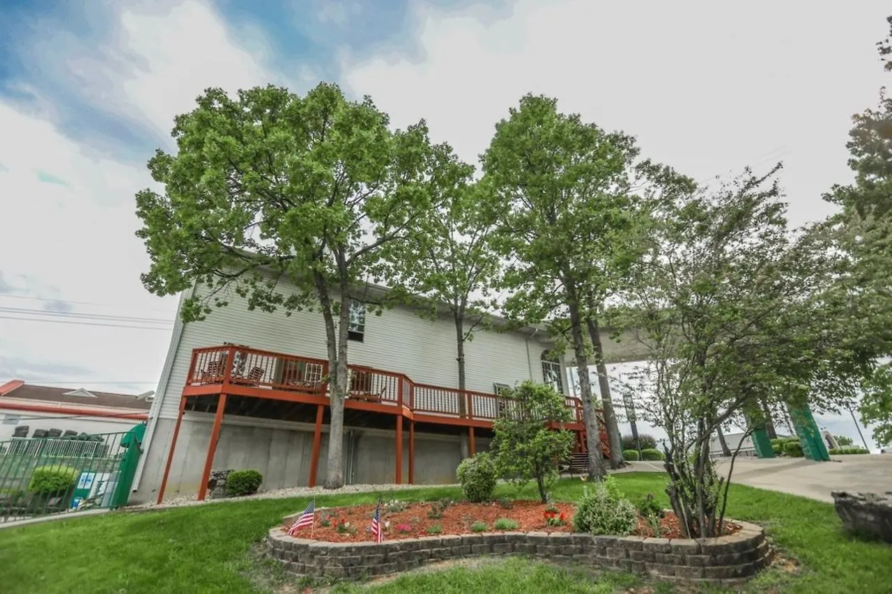Presley's Penthouse * Branson