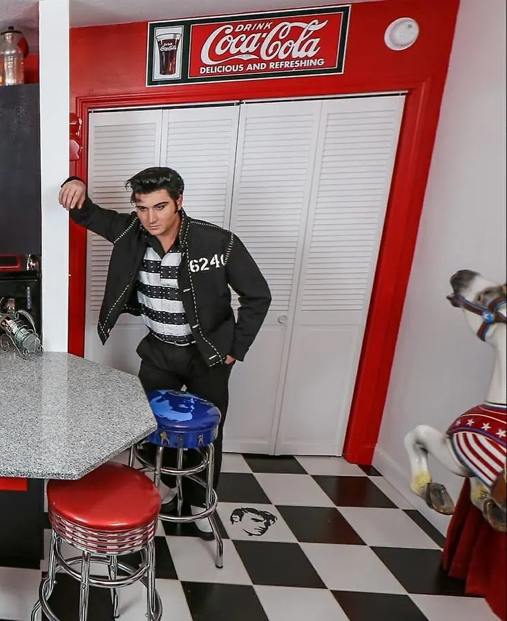 Presley's Penthouse * Branson