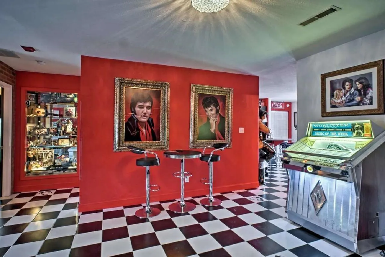 Presley's Penthouse Apartment
