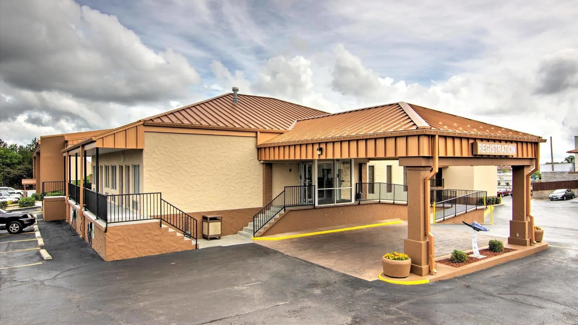 Western Center Pointe Branson