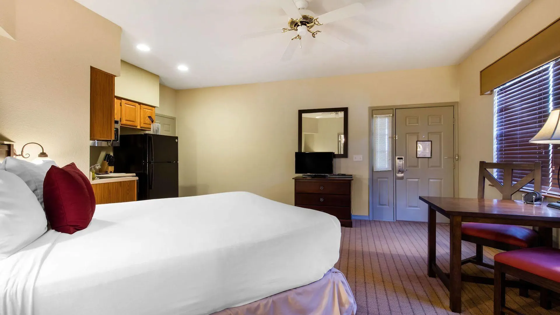 Bluegreen Vacations The Falls Village, An Ascend Branson