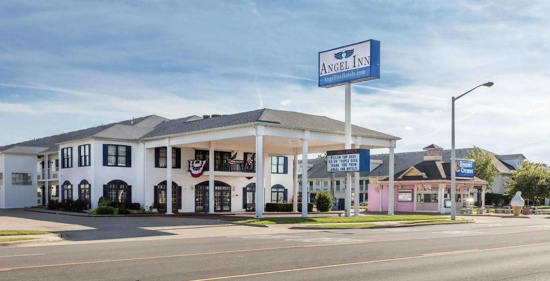 Hotel Angel Near Imax, A Travelodge By Wyndham 3*