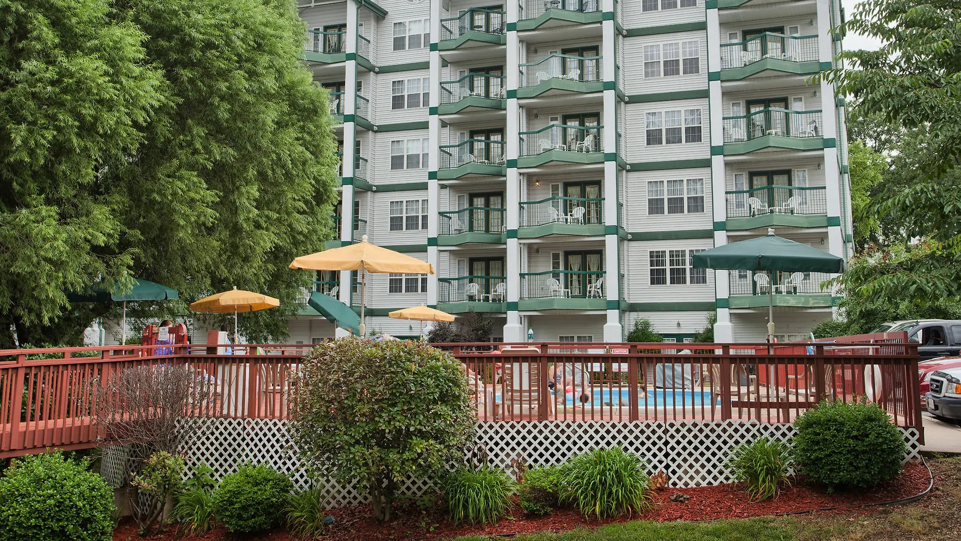 Surrey's Carriage Place 3* Брэнсон