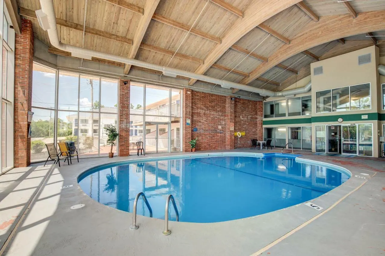 Howard Johnson By Wyndham Theatre District Hotel 2*