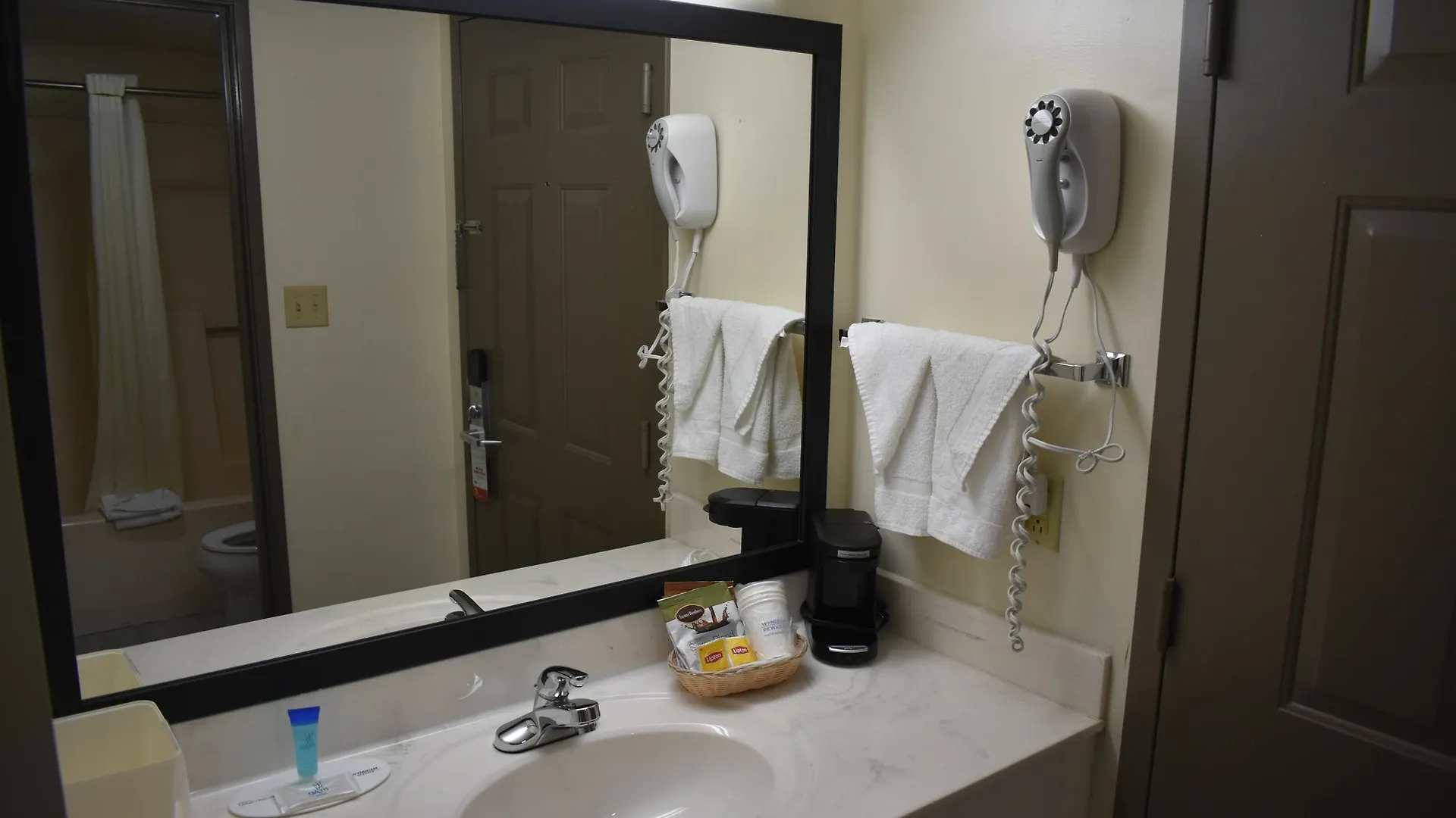 Super 8 By Wyndham By Andy Williams Theatre 2* Branson