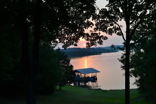 Anchor On The Lake 4* Branson