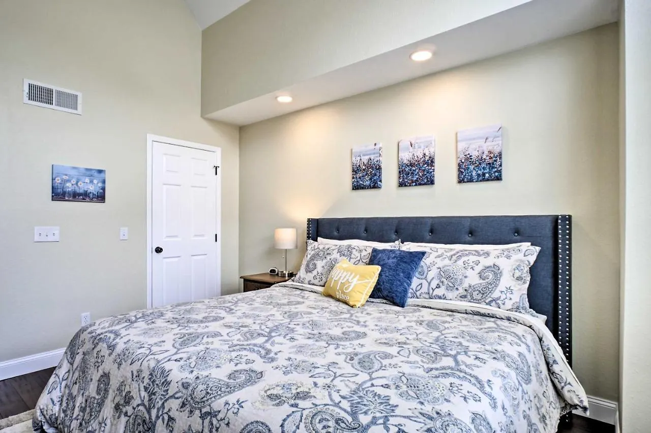 Appartement With Pool Access, Walk To Fishing Branson