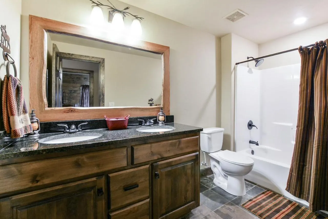 Watermill Cove Luxury Lakefront Huge Pool Hot Tubs 2mi To Silver Dollar