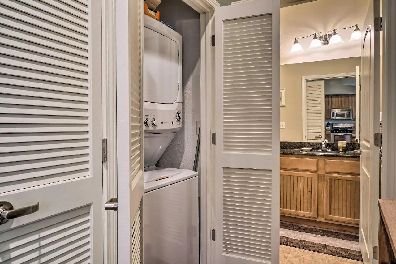 With Table Rock Lake Views, Near Strip * בראנסון