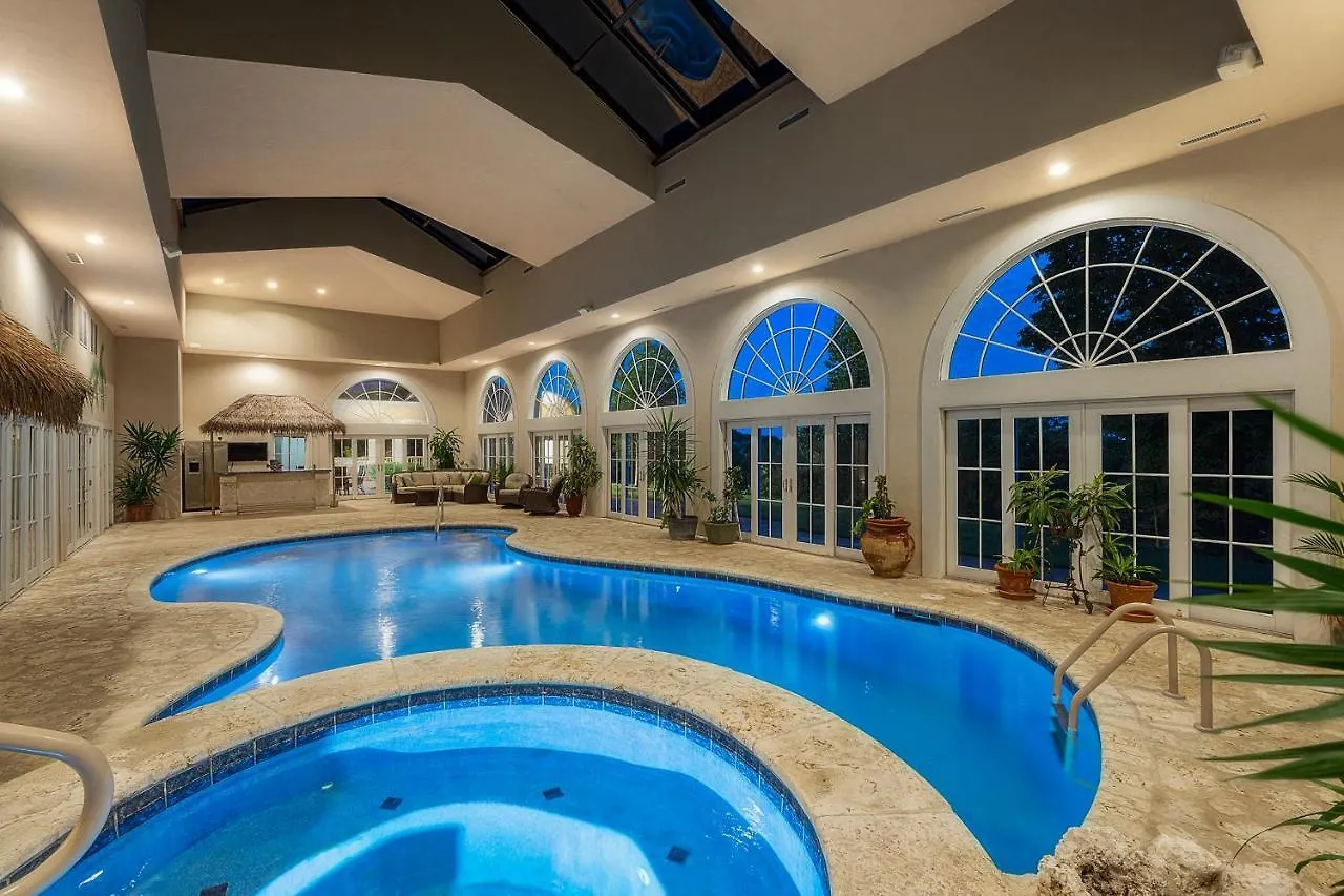 Hébergement de vacances 17500sqft Private Estate Indoorpool Hottub Big Lakeview Tennis Court Theater Sdc Branson
