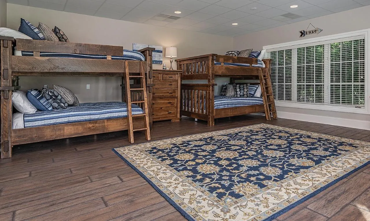 Hébergement de vacances 17500sqft Private Estate Indoorpool Hottub Big Lakeview Tennis Court Theater Sdc