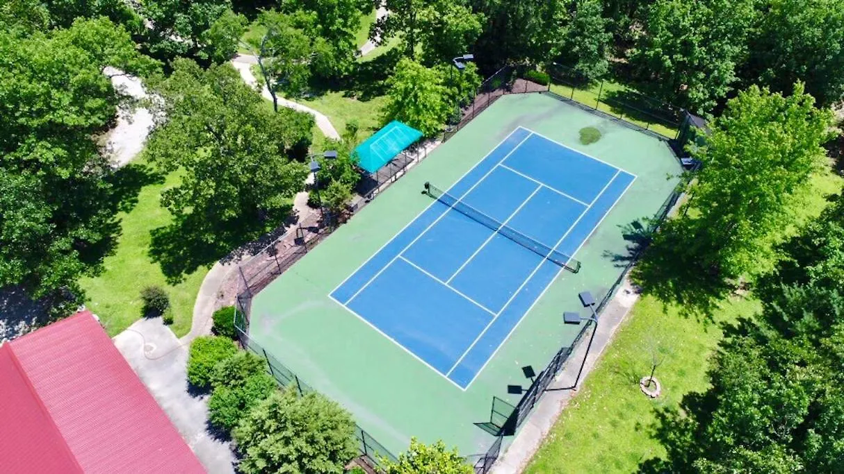 Hébergement de vacances 17500sqft Private Estate Indoorpool Hottub Big Lakeview Tennis Court Theater Sdc *