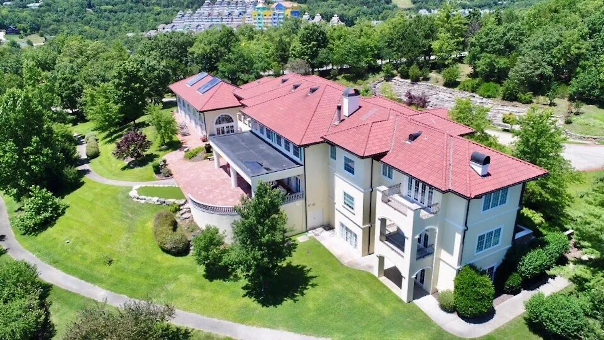 17500sqft Private Estate Indoorpool Hottub Big Lakeview Tennis Court Theater Sdc Hébergement de vacances Branson