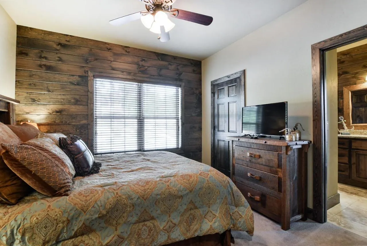 Watermill Cove Luxury Lakefront Huge Pool Hot Tubs 2mi To Silver Dollar Tatil Evi