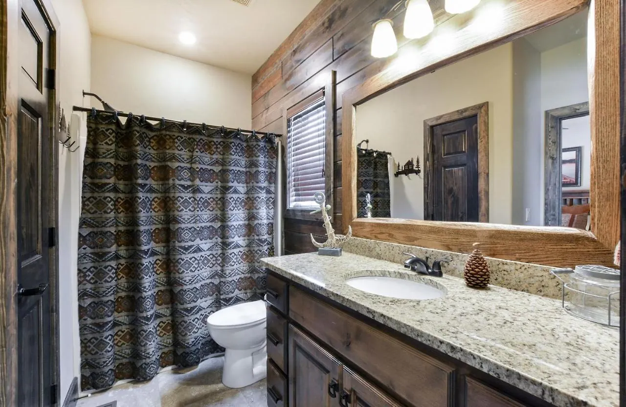 Watermill Cove Luxury Lakefront Huge Pool Hot Tubs 2mi To Silver Dollar