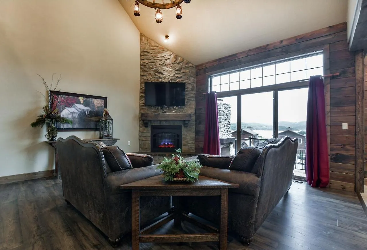 Luxury Lakefront Lazy River Huge Pool Kayaks 2mi To Sdcity Vakantiehuis Branson