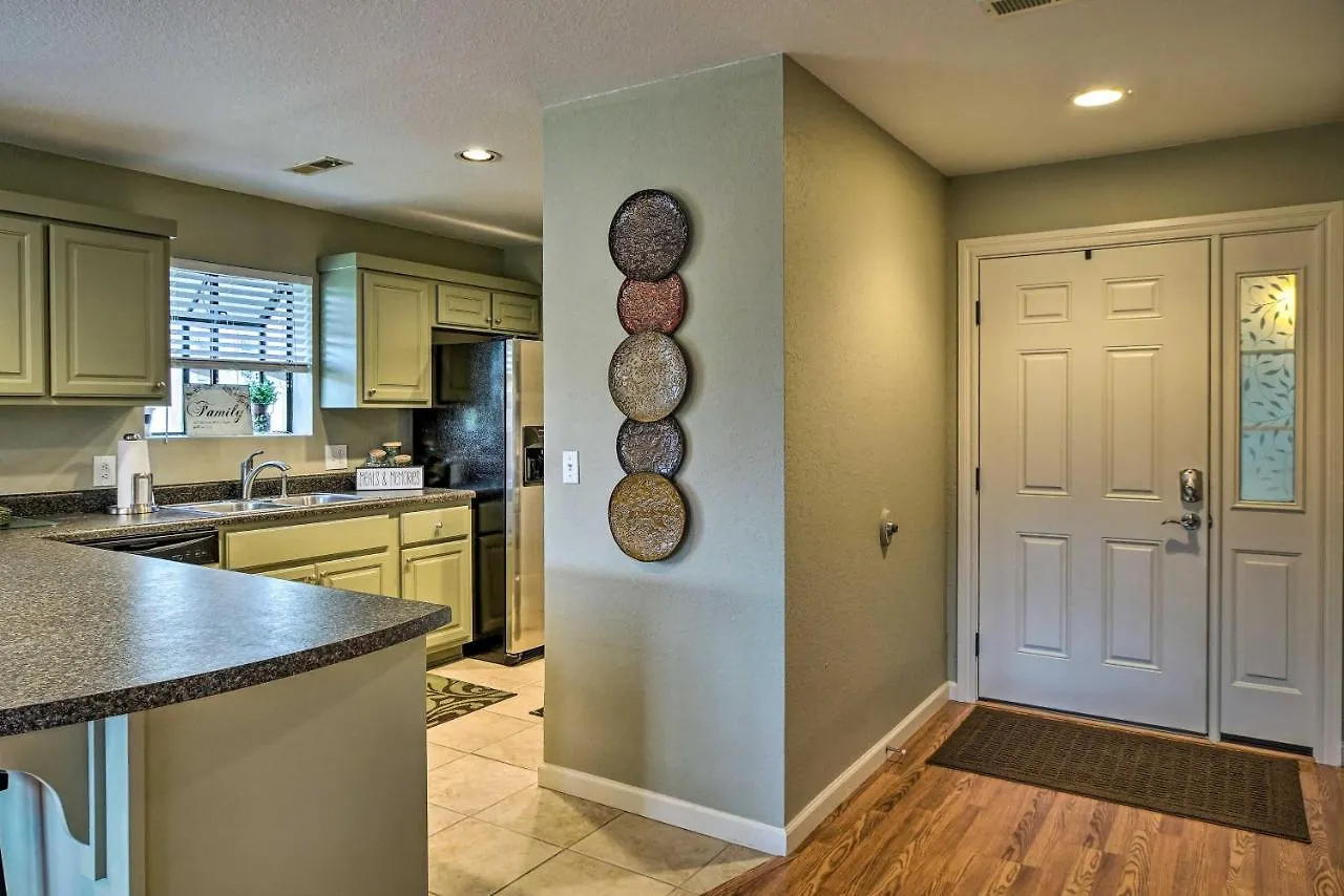 Apartmán Amidst Action With Pool Access And Golf!