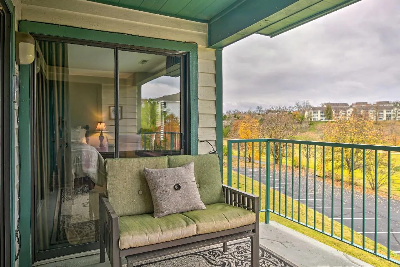 Amidst Action With Pool Access And Golf! Apartmán *