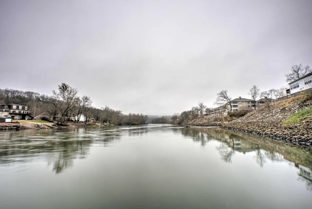 Daire Relaxing Retreat By Fall Creek Marina Branson