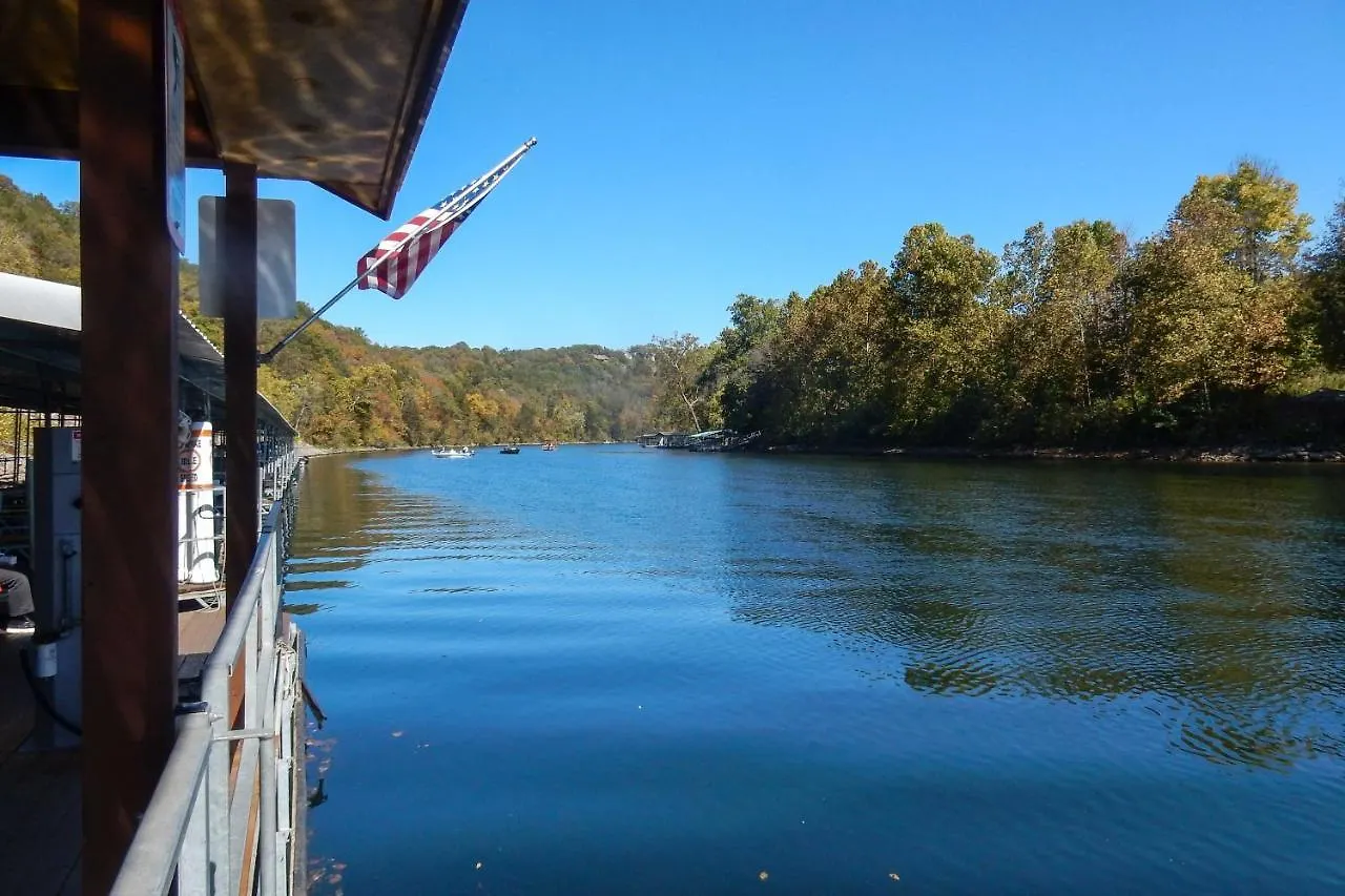 Relaxing Retreat By Fall Creek Marina Daire