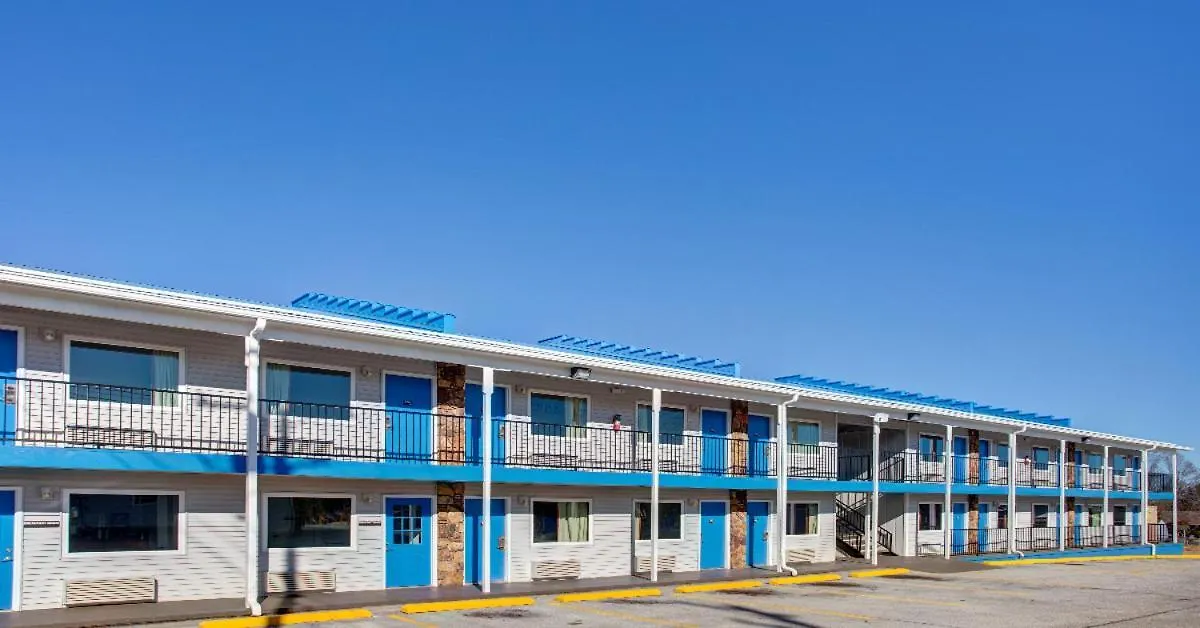 6 Branson, Mo 2* Branson