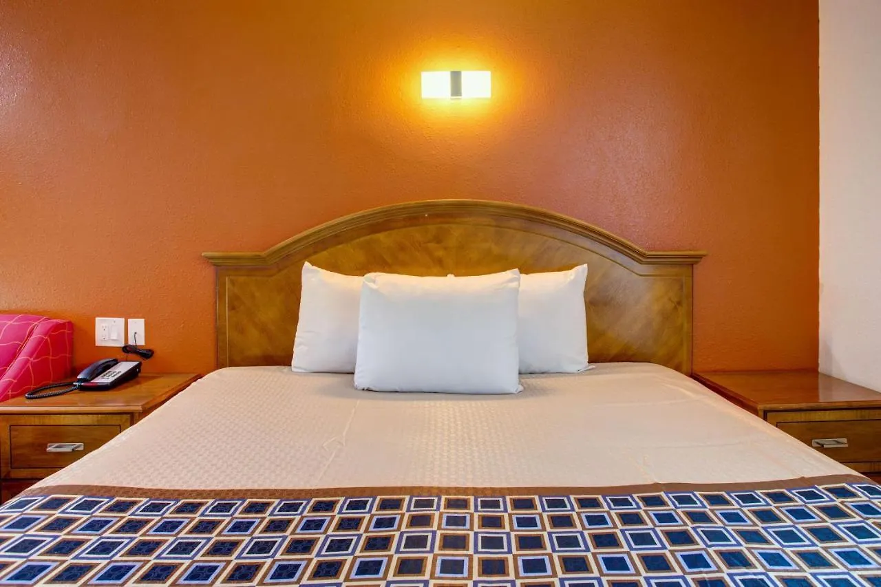 6 Branson, Mo Hotel Branson