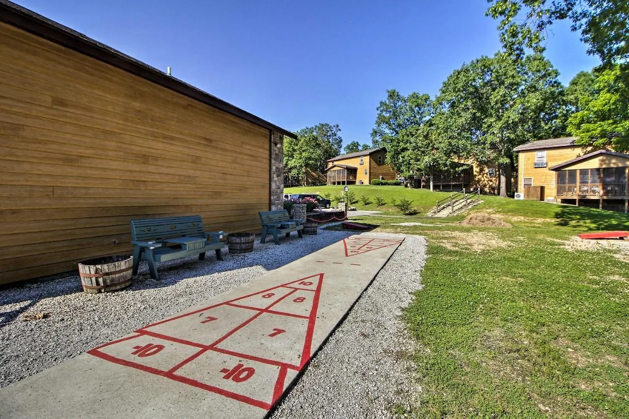 Refined Near Silver Dollar City! Casa vacanze