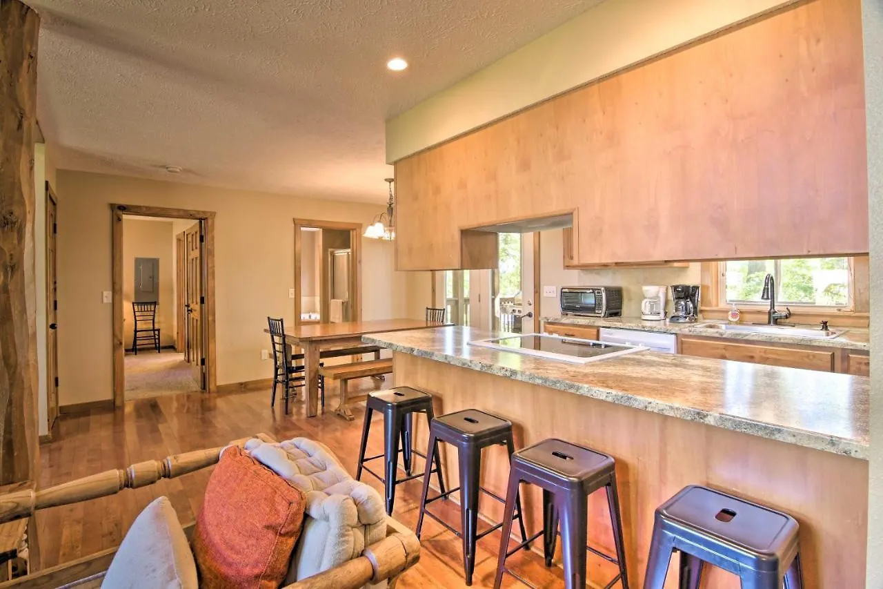 Casa vacanze Refined Near Silver Dollar City! *