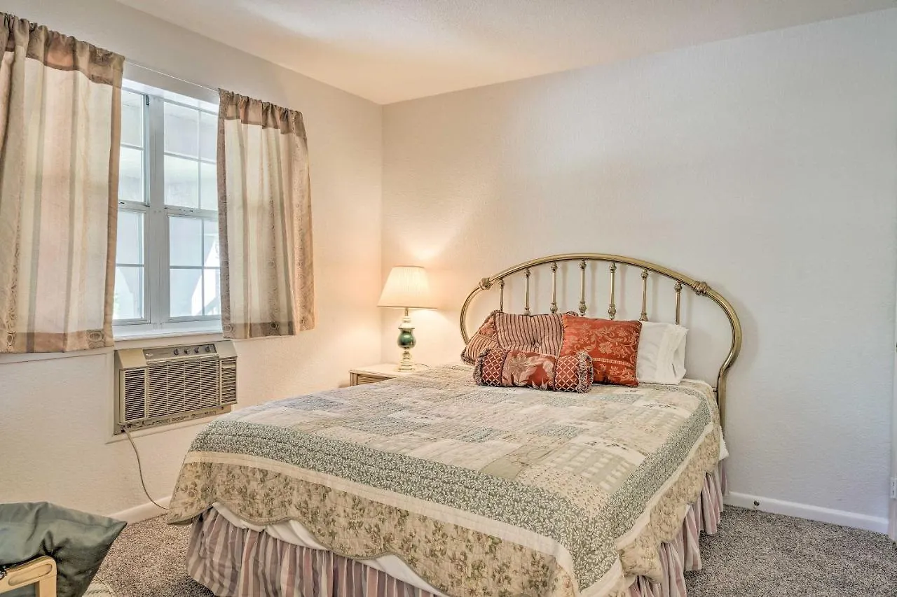 Daire Cozy Retreat - 13 Mi To Silver Dollar *