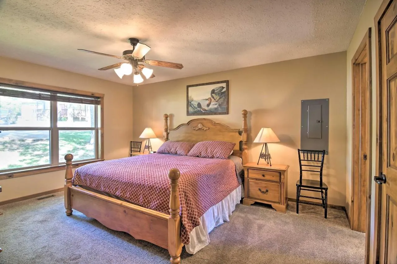 Refined Near Silver Dollar City! Casa vacanze *