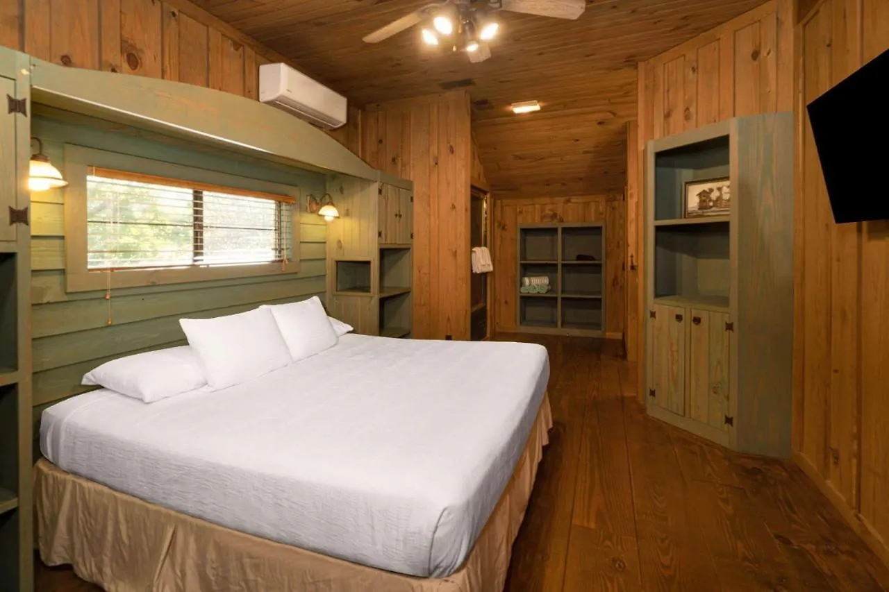 At Mountain, Trademark Collection By Wyndham 3* ブランソン