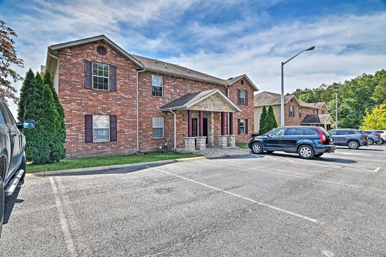 Apartamento Grandmas Attic Centrally Located Vintage Condo!