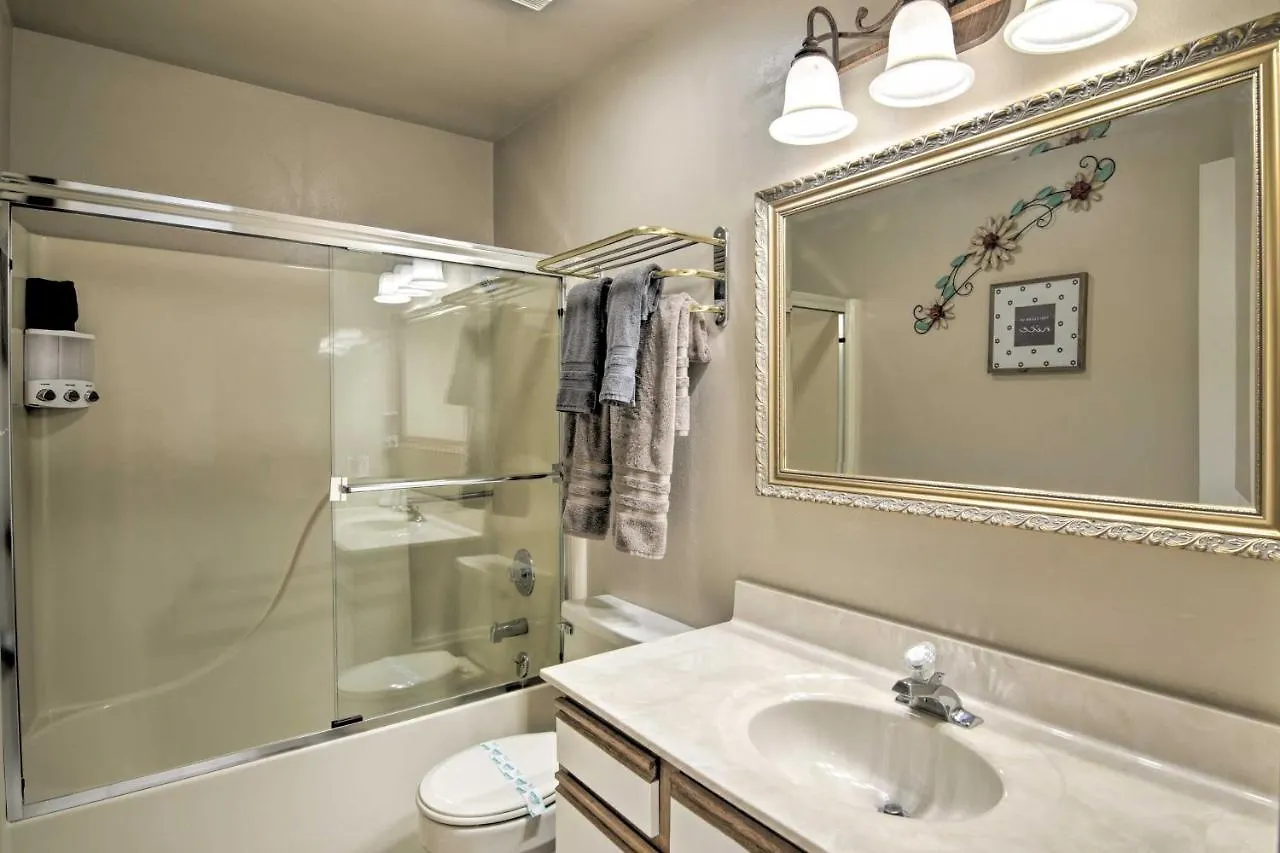 Spacious 3 Mi To Table Rock Lake! * Branson