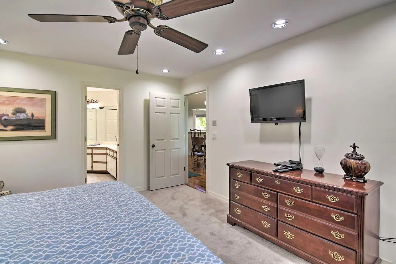 Spacious 3 Mi To Table Rock Lake! *