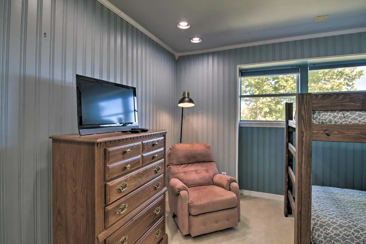 Spacious 3 Mi To Table Rock Lake! Appartamento Branson