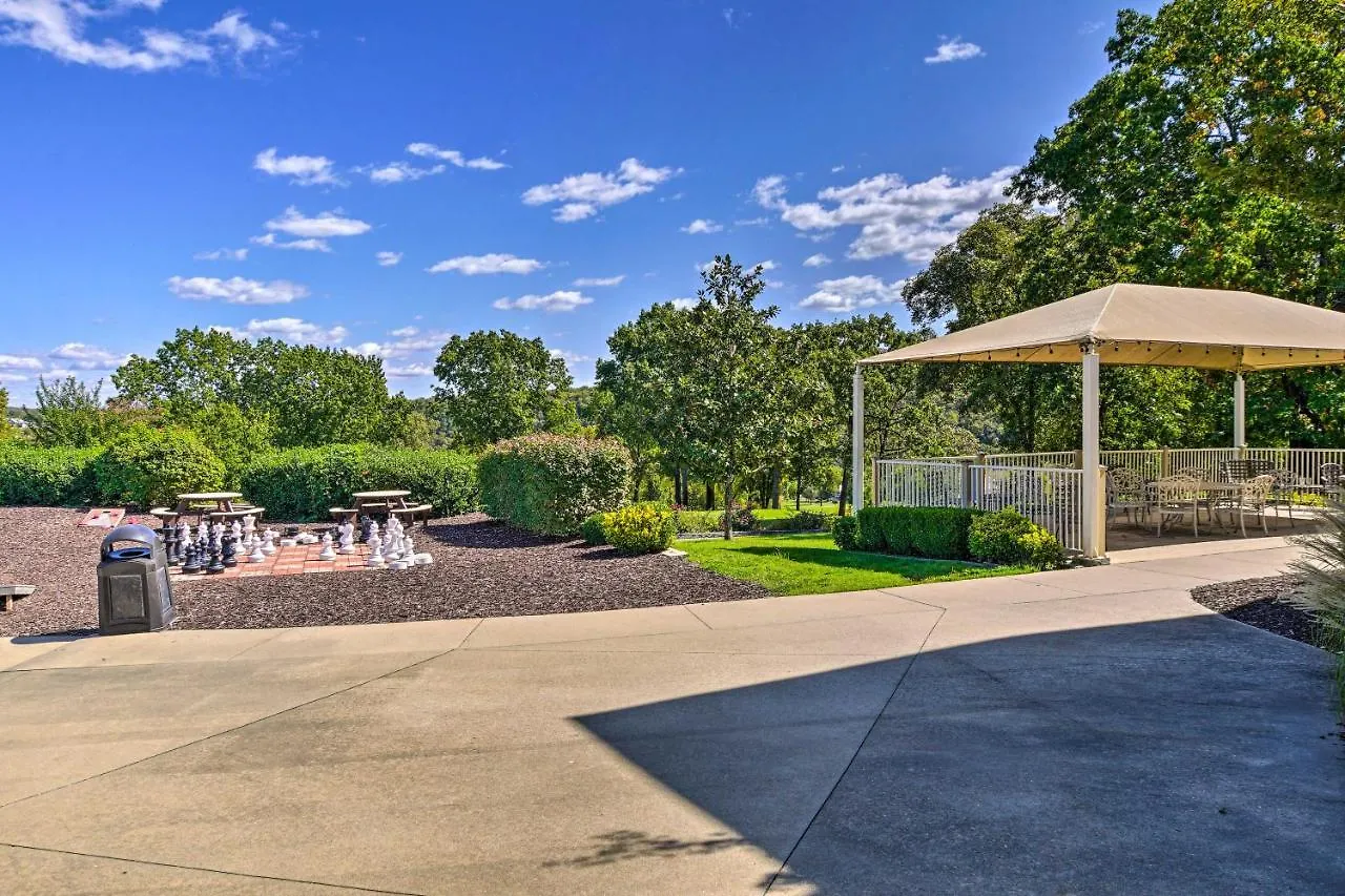 Spacious 3 Mi To Table Rock Lake! Appartamento *