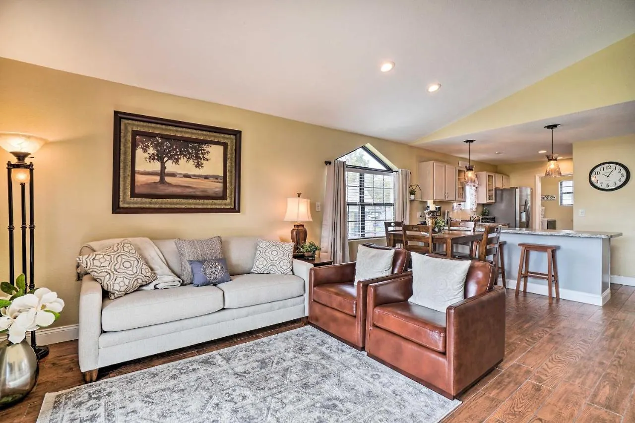 On Thousand Hills Golf Course! Apartment