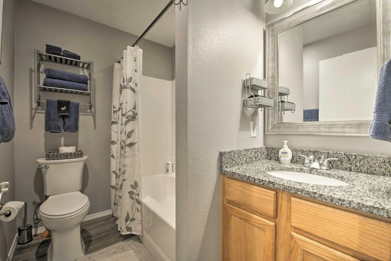 With Pool - 5 Mi To Marvel Cave! Apartment *