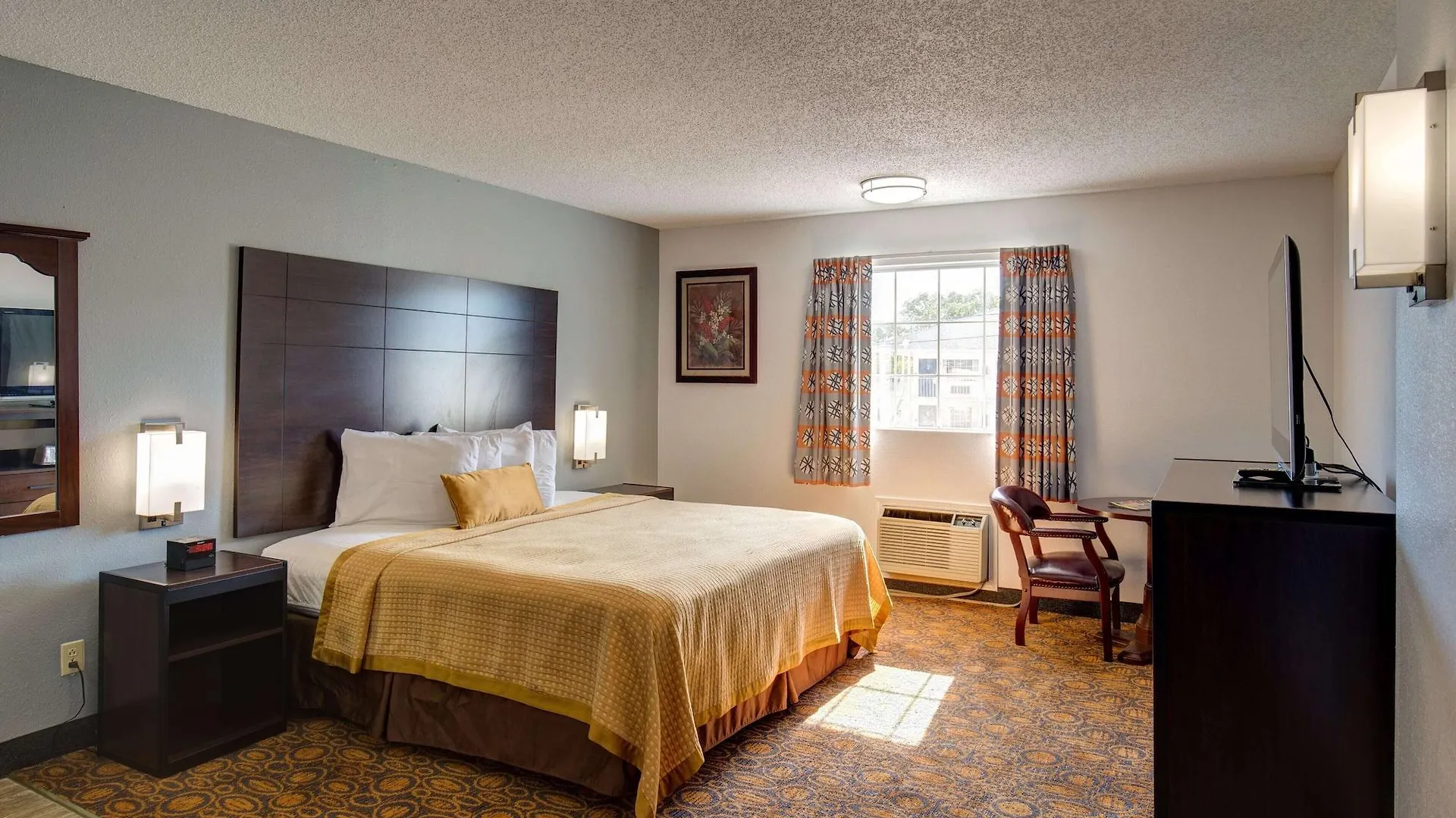Hotel Howard Johnson By Wyndham Theatre District 2*