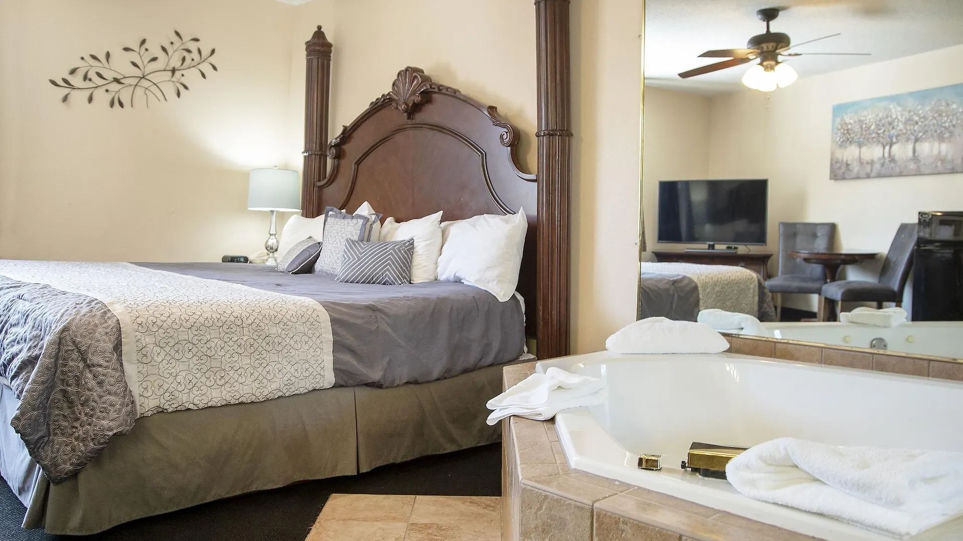 Otel The Stone Castle & Conference Center 3*