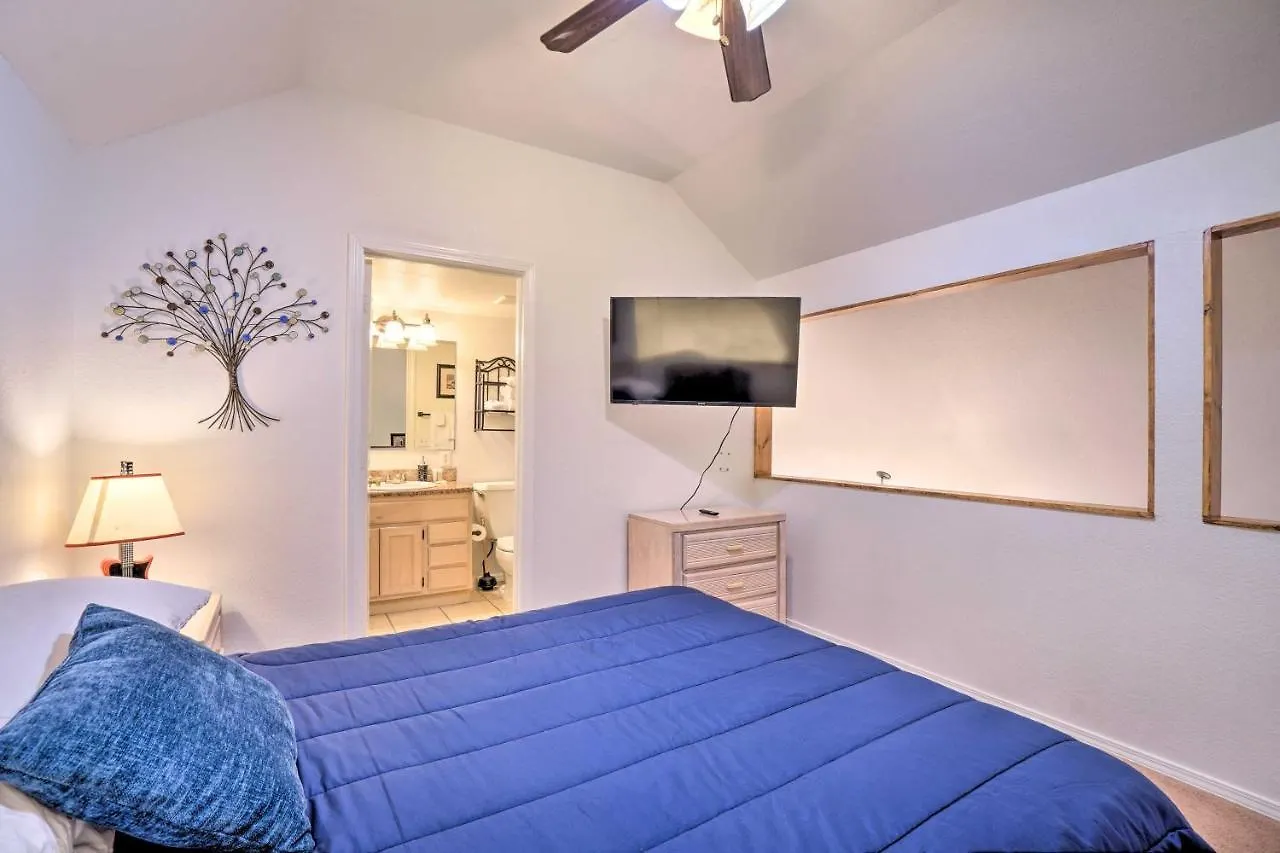 Relaxing Retreat By Fall Creek Marina Daire
