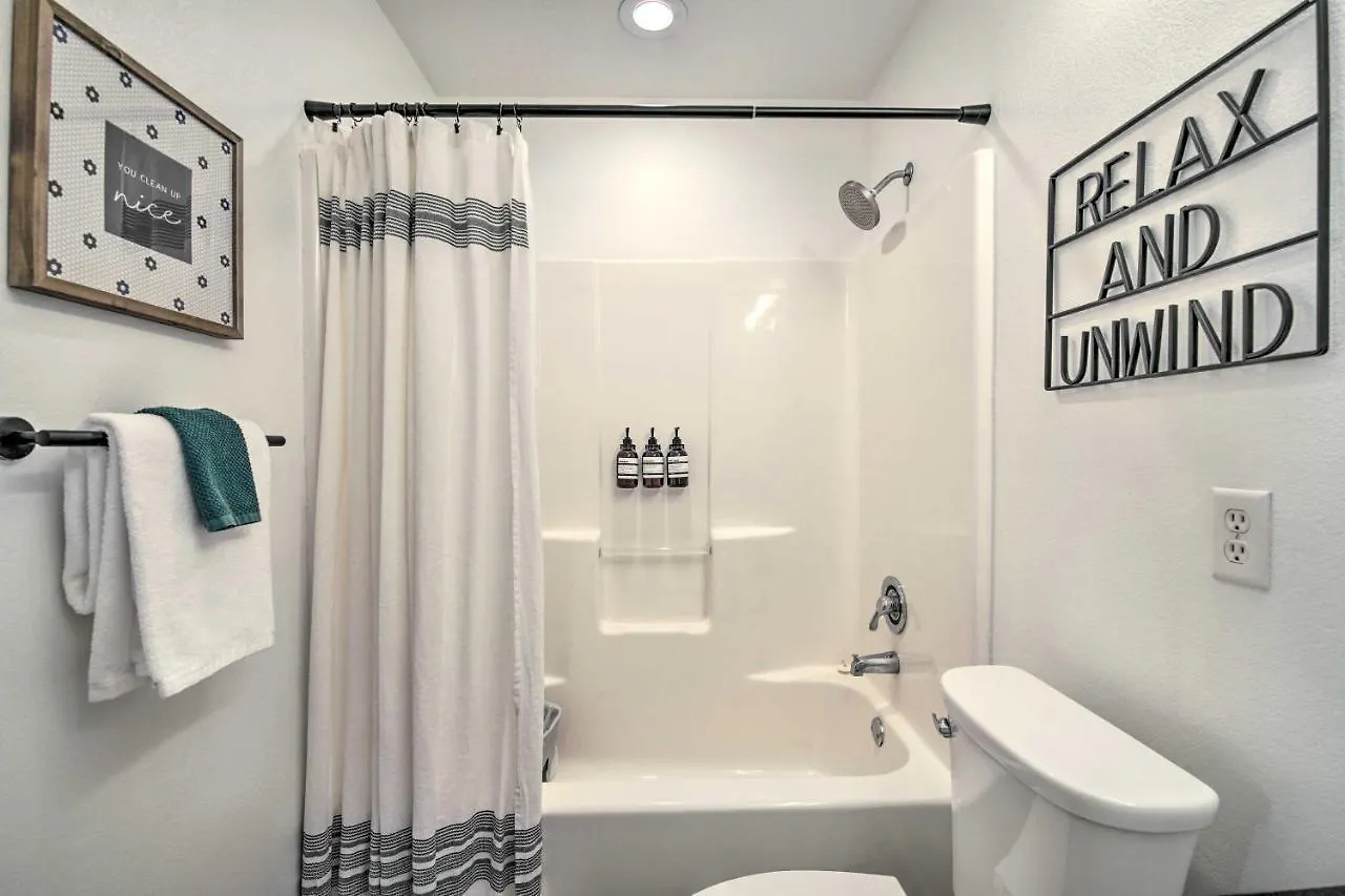 Apartamento Cozy Retreat With Balcony, 2 Mi To 76 Strip *