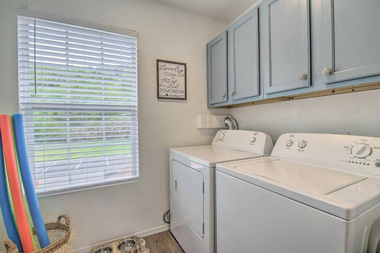 Cozy Retreat With Balcony, 2 Mi To 76 Strip * Branson