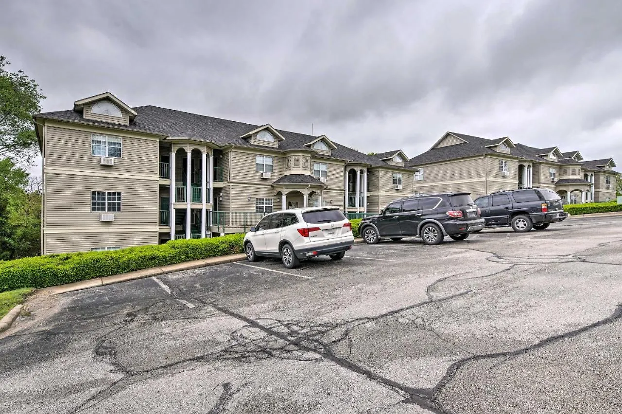 Apartment Ground-floor With Community Perks *