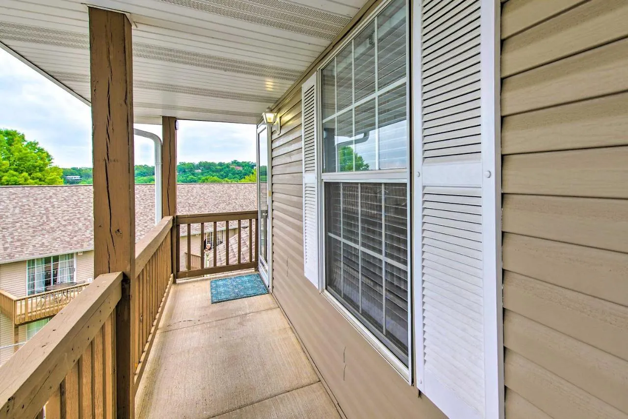 With Balcony - Hike, Boat And Explore! Apartamento Branson
