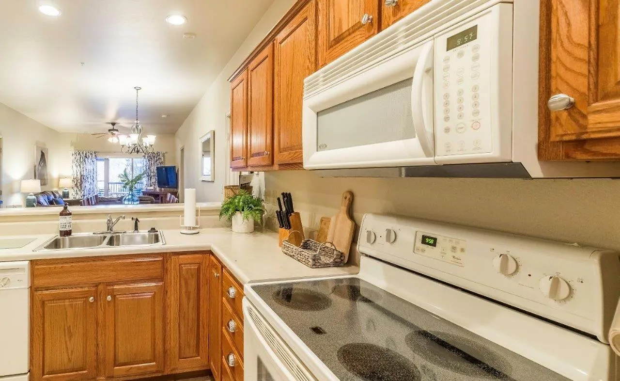 Pools Sleeps 10 Close To 76 Silver Dollar 0502 Branson