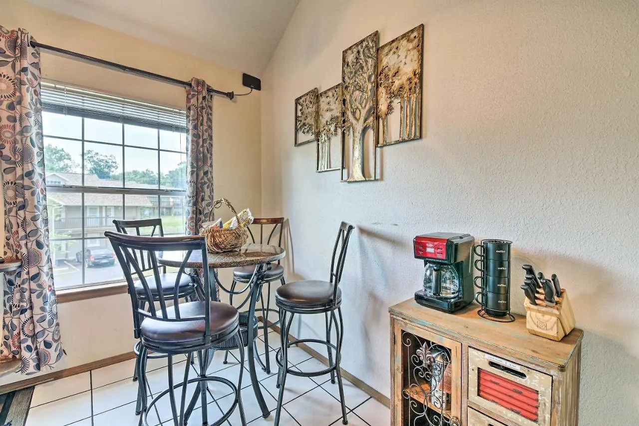 شقة Cozy And Convenient With Balcony! برانسون