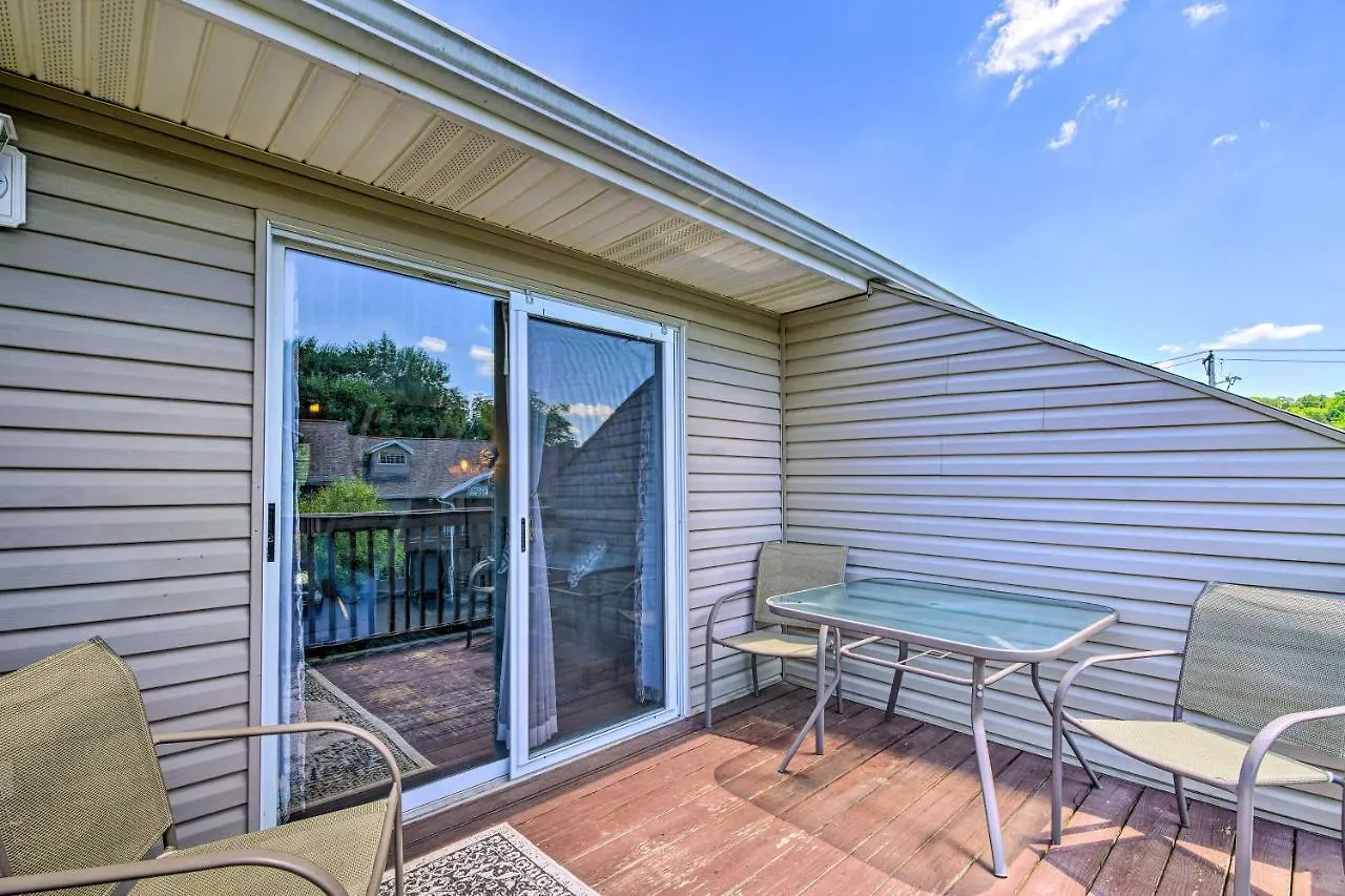 Cozy And Convenient With Balcony! برانسون